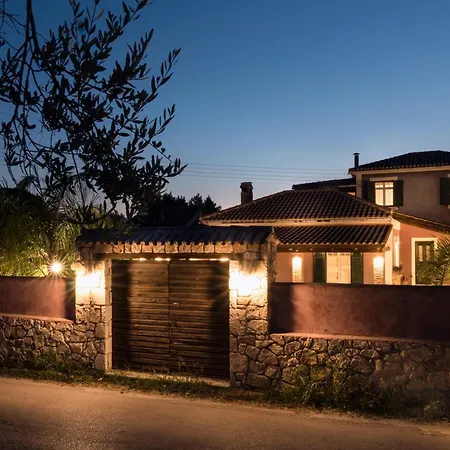 Ermioni Case de vacanță