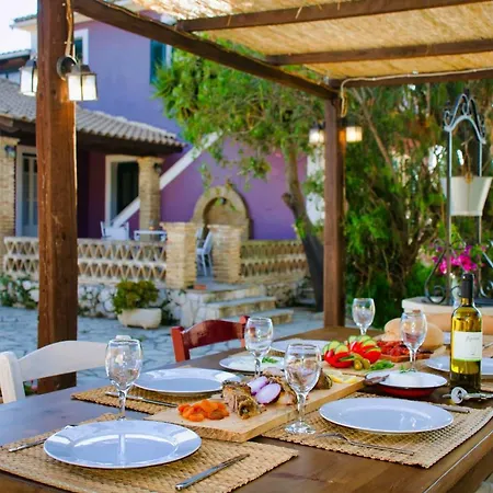 Ermioni Case de vacanță