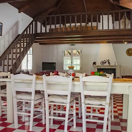 Ermioni Case de vacanță *