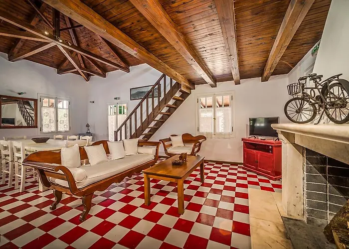 Ermioni Tatil Evi *