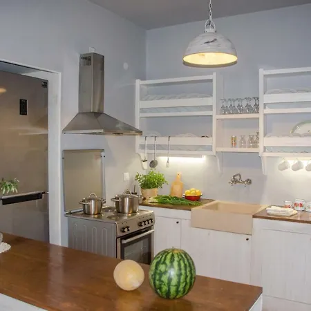 Ermioni بيت للعطل